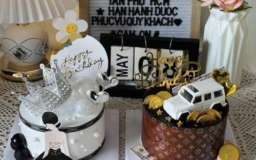 Bánh Kem Rút Tiền Là Gì? Xu Hướng Bánh Sinh Nhật Gây Sốt Hiện Nay