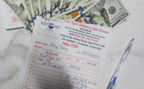 BÁNH KEM RÚT TIỀN 2000 ĐÔ – “CỰC PHẨM” GÂY SỐT KHÁCH VIP NHÀ KẸO NGỌT