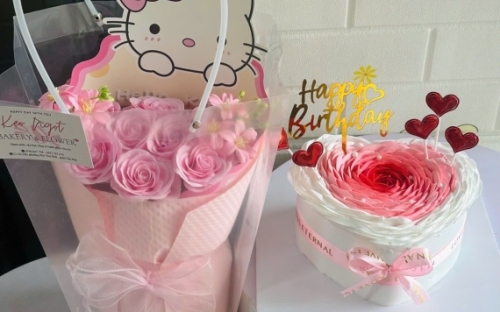 Combo siêu đỉnh giữa bánh và hoa hot năm 2026
