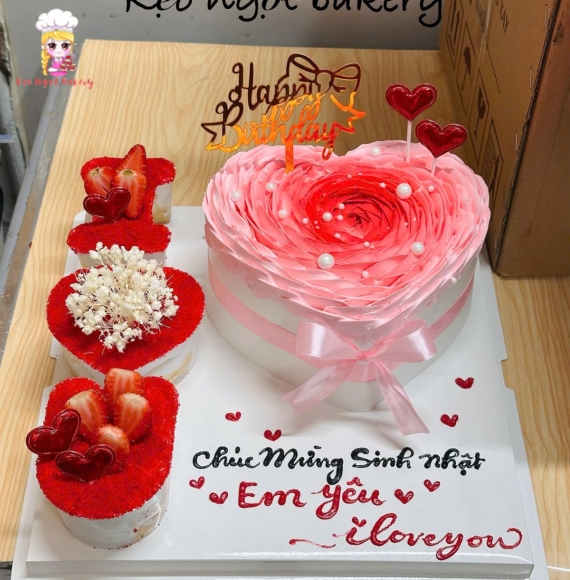 Bánh kem trái tim tone hồng tặng em yêu 