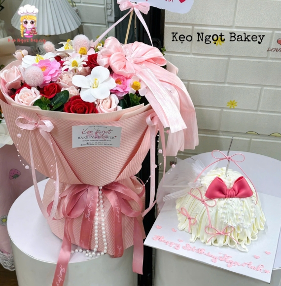Combo bánh kem và hoa tone hồng tặng người yêu 