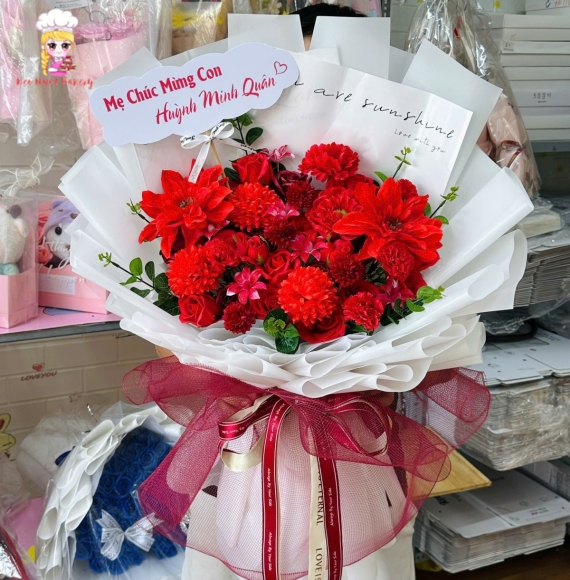 Hoa sáp tone đỏ bán chạy tại Kẹo Ngọt 