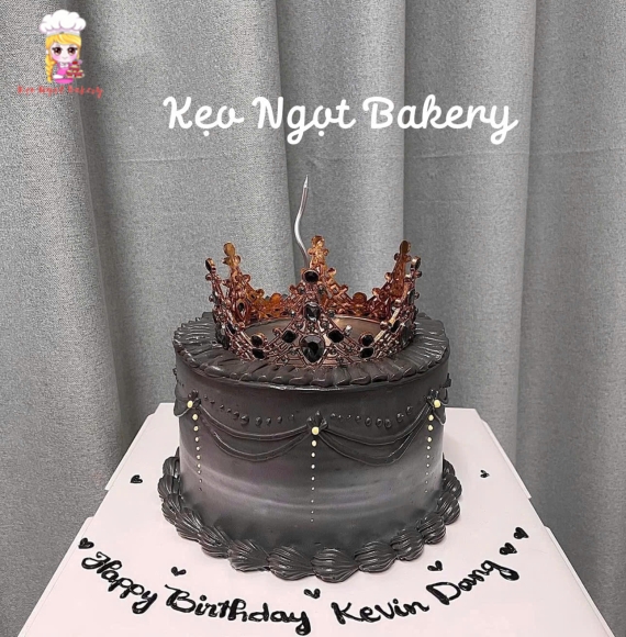 Bánh kem vương miệng tone xám siêu sang 