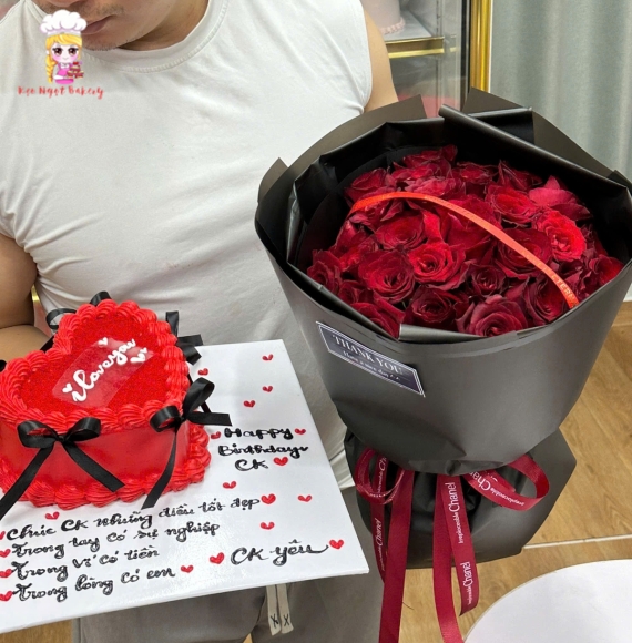 Combo bánh kem trái tim và hoa sáp tone đỏ siêu hot 