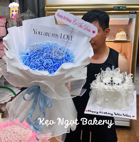 Combo bánh kem vương miệng và hoa sáp siêu hot 
