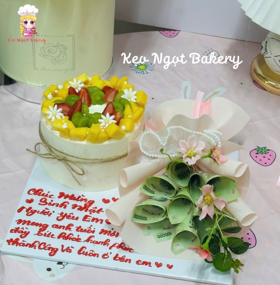 Combo bánh kem trái cây và hoa tiền 100k tặng sinh nhật 
