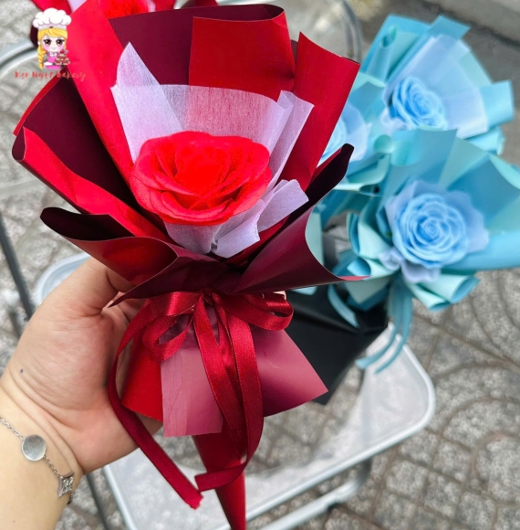 Mẫu hoa 1 bông tone đỏ hot trend 