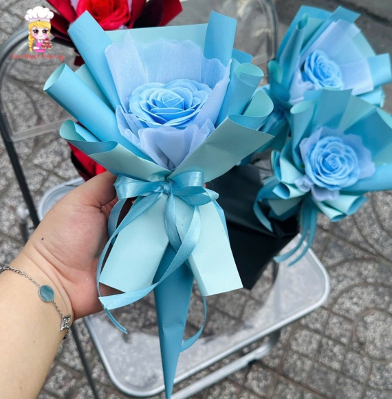 Mẫu hoa 1 bông tone xanh dương hot trend