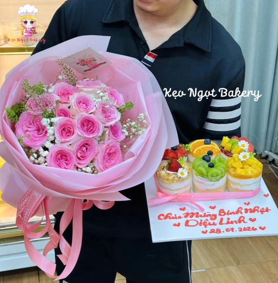 Combo bánh kem 6 ly và hoa sáp tại Kẹo Ngọt 