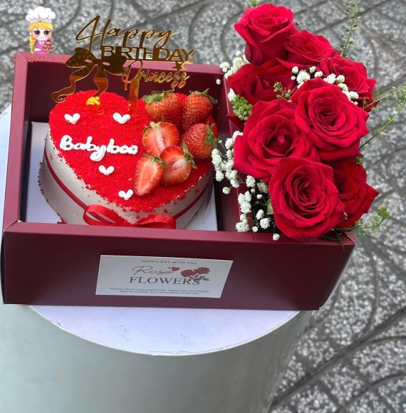 Combo siêu đỉnh giứa bánh kem trái tim và hoa sáp 