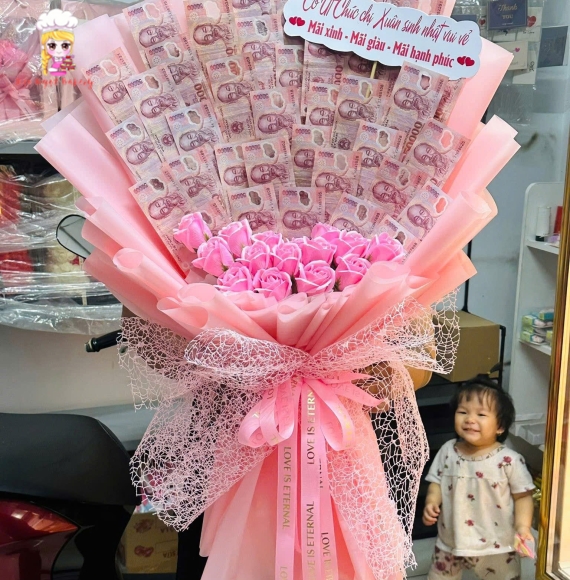 Hoa tiền 50k mix với hoa sáp tone hồng siêu hot