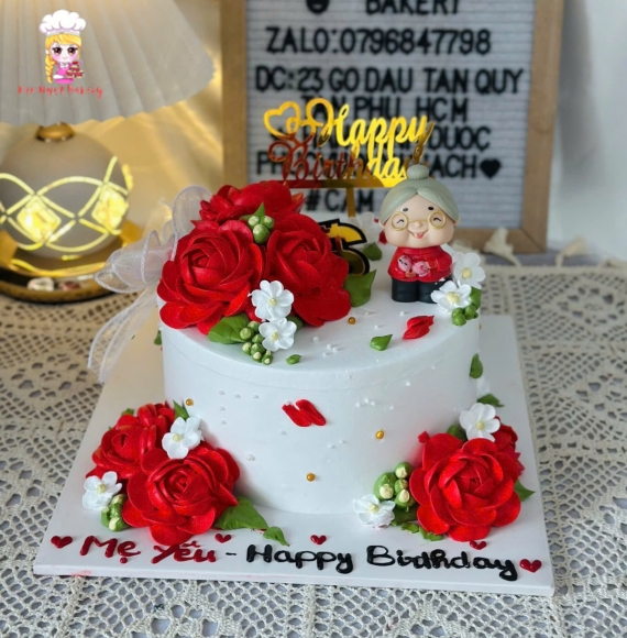 Bánh kem trang trí hoa hồng đơn giản tặng mẹ yêu 