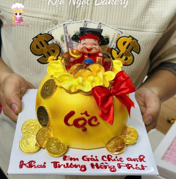 Bánh kem chữ lộc tone vàng ngày khai trương 