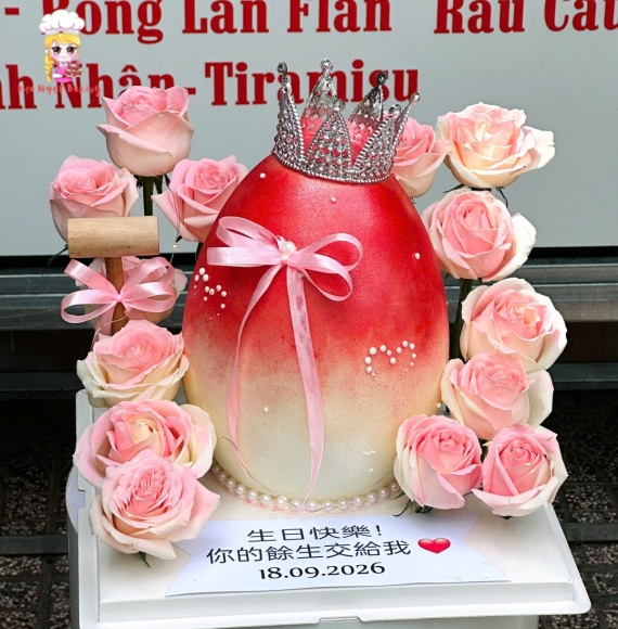 Mẫu bánh trứng tone hồng siêu hot 