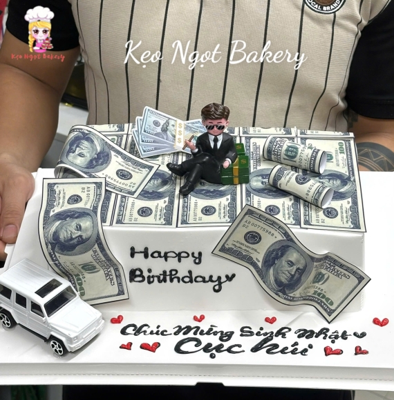 Bánh kem trang trí dola tặng các bạn nam siêu hot 