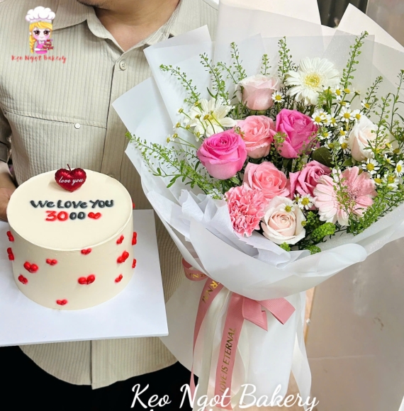 Combo bánh kem và hoa tươi tặng kỷ niệm hot 