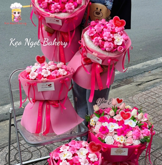 Bó hoa sáp tặng 20/10 hot tại TPHCM Tone màu pastel hồng mix 