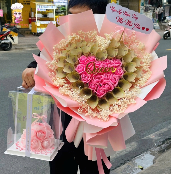 Bó hoa tiền trái tim siêu hot tặng vợ yêu 