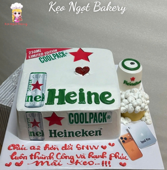 Bánh kem tạo hình heniken hot hình vuông 