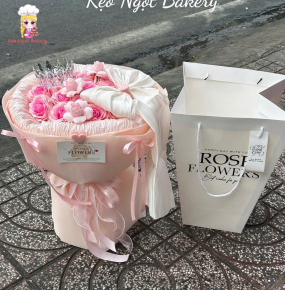 Bó hoa sáp kèm túi tone hồng tặng 20/10 