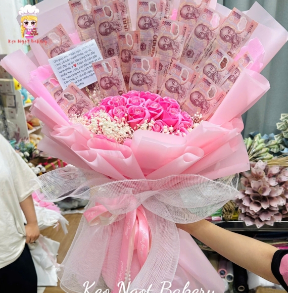 Bó hoa tiền tờ 50k kết hợp mẫu hoa sáp tone hồng  đẹp 