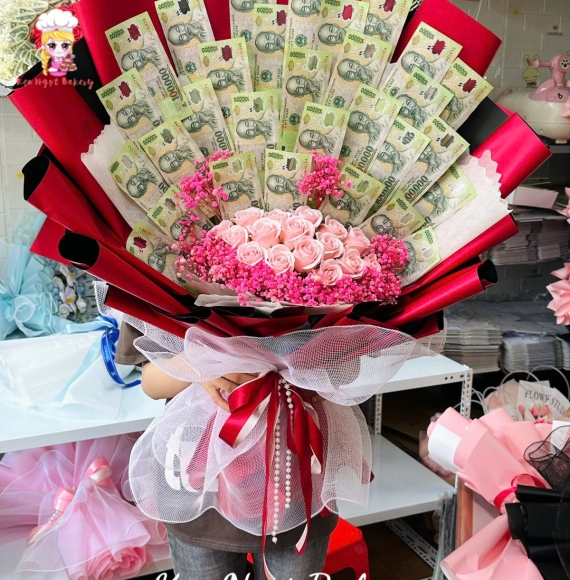 Bó hoa tiền tờ 100k kết hợp mẫu hoa sáp tone hồng  đẹp 