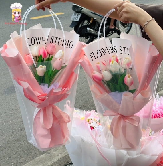Bó hoa sáp tulip siêu hot xách tay 