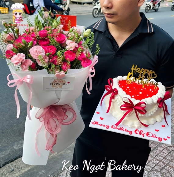 Combo hoa tươi kèm bánh kem tone đỏ màu đẹp siêu hot 