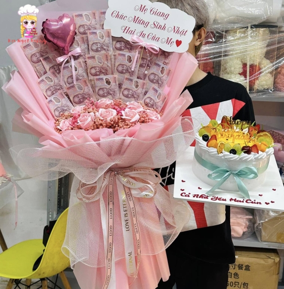 Hoa tiền tờ 50k và bánh kem