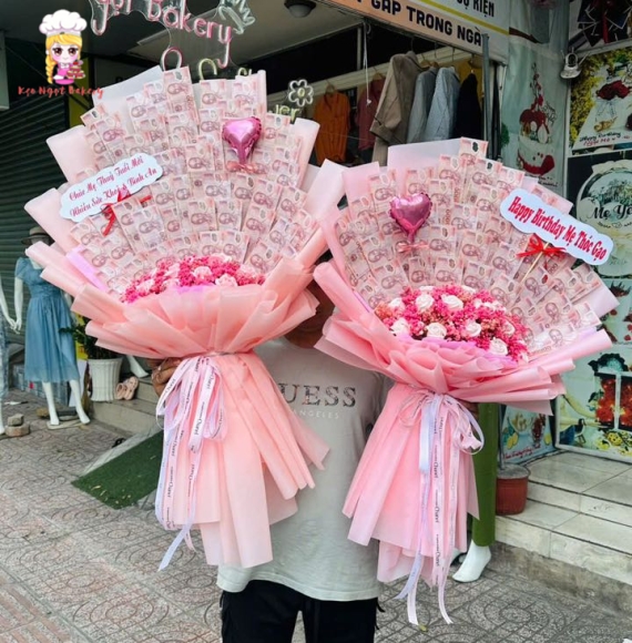 Combo hoa tiền ở Tân Phú