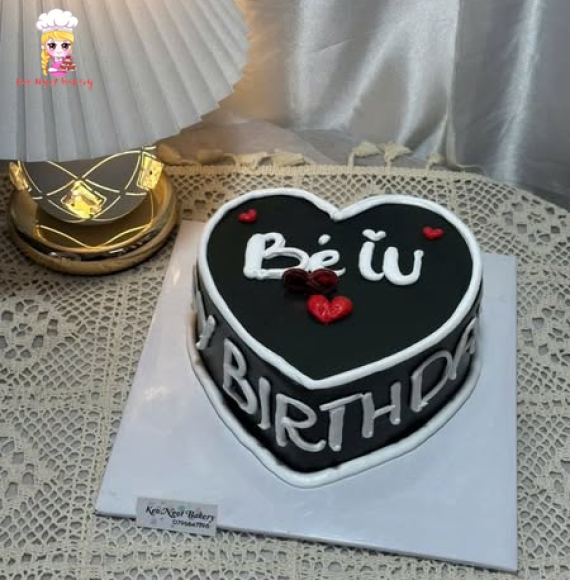 Bánh kem tặng bé yêu tone đen
