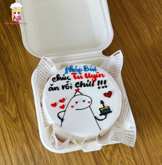 Bánh kem tone trắng mua tặng sinh bạn