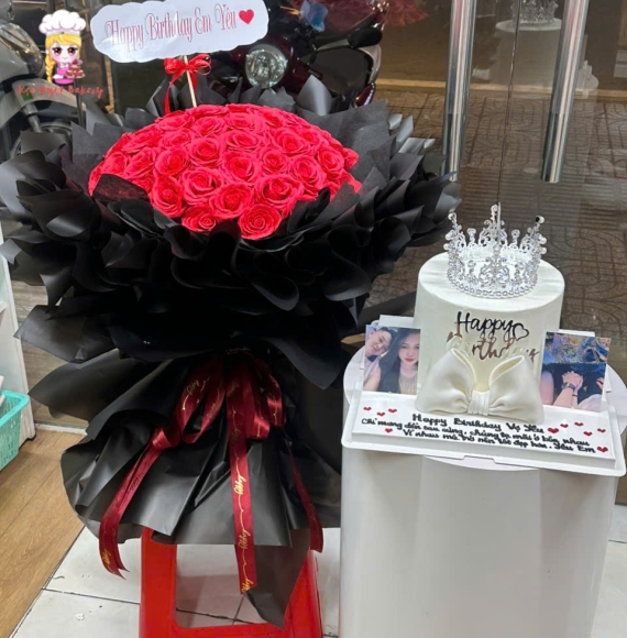 Combo hoa sáp và bánh kem kim tuyến siêu hot