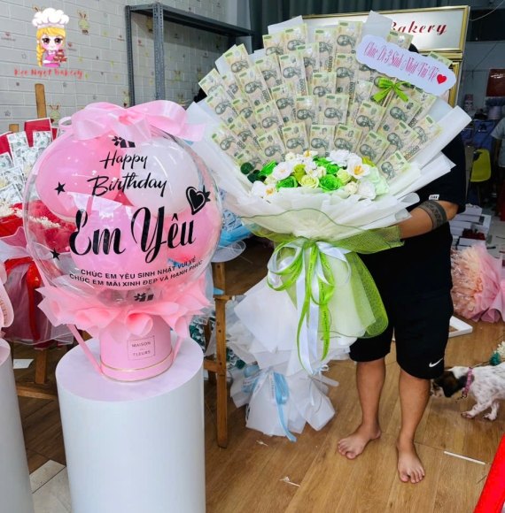 Combo bóng bay và hoa tiền