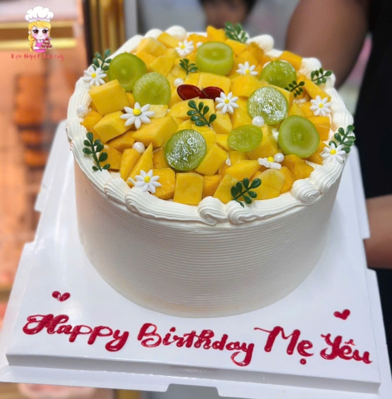 Bánh kem bắp phủ đầy xoài tươi