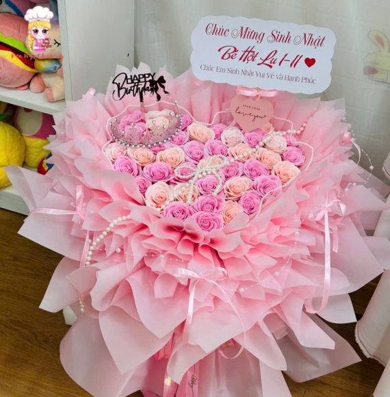 Bó hoa sáp hồng khổng lồ tại tân phú