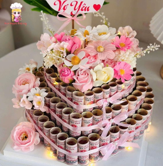 hoa trang trí 3 tầng bằng tờ 200k tặng vợ yêu