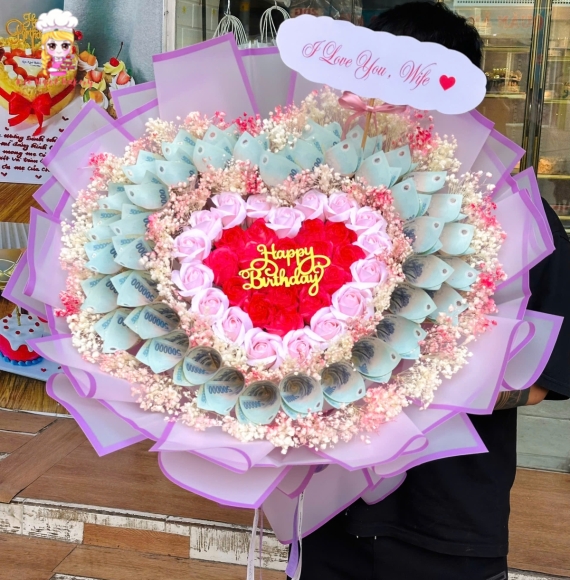 Bông hoa tiền 500k trang trí trái tim tặng người yêu