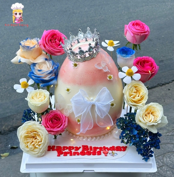 Bánh trứng tone hồng dành tặng các bé gái