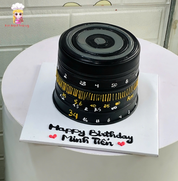 Bánh kem sinh trang trí theo yêu cầu tại Kẹo Ngọt