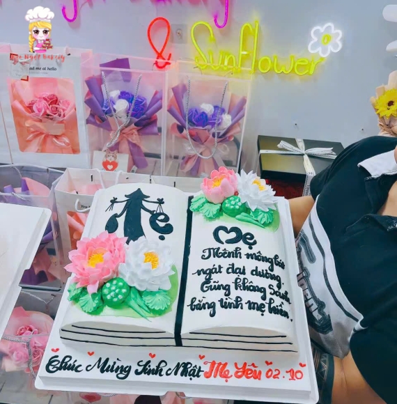 Bánh kem sinh nhật tặng mẹ làm theo yêu cầu 