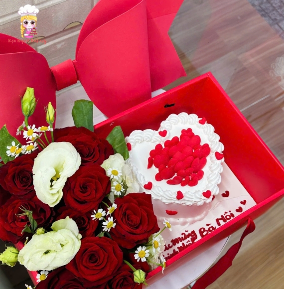 combo hoa sáp và bánh kem dành tặng người yêu 