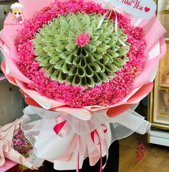 Bó hoa tiền 100k tặng vợ yêu 