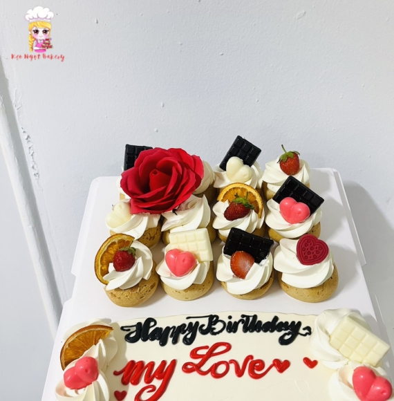 Bánh su kem sinh nhật tặng người yêu