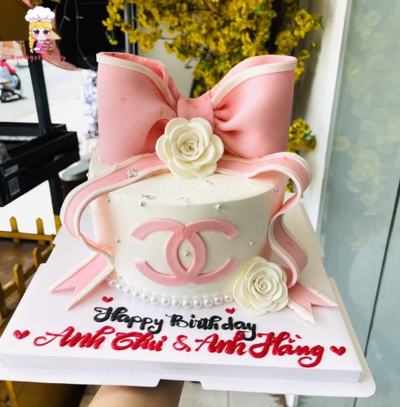 Bánh kem mẫu chanel Hồng trắng 03