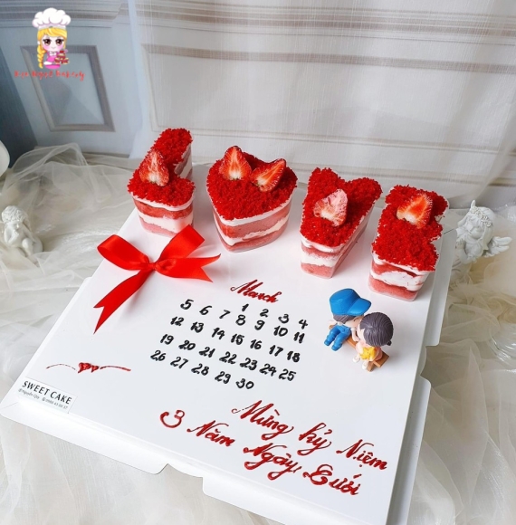 Mẫu bánh chữ love