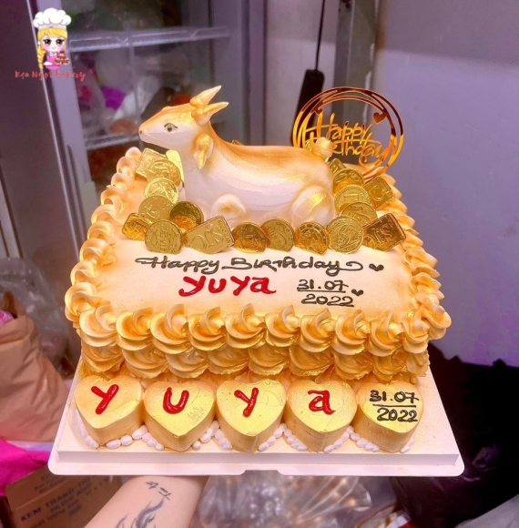 Bánh Kem hình vuông mẫu dê vàng