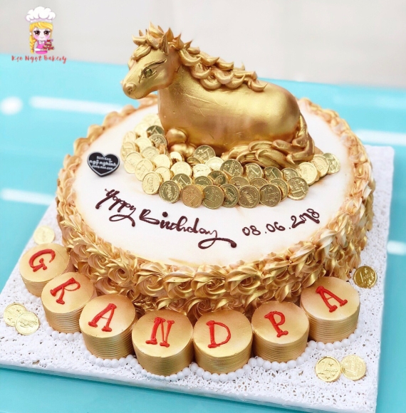 Bánh kem hình con ngựa dành cho ng lớn tuổi
