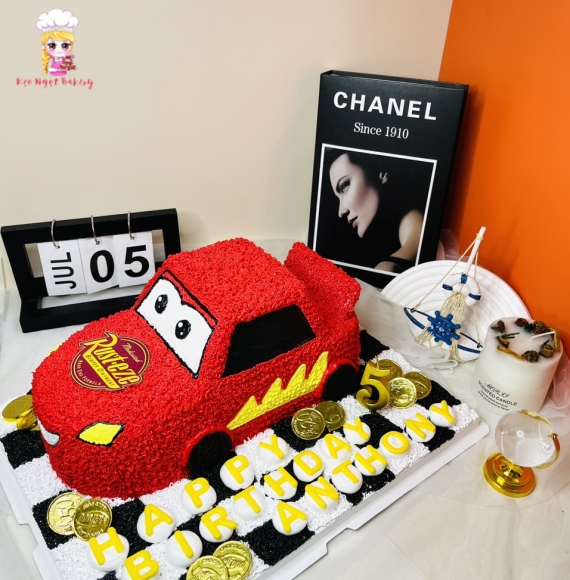 Bánh Kem ô tô cho bé trai