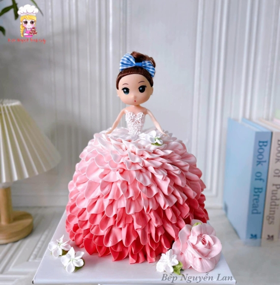 Bánh kem công chúa siêu đáng yêu